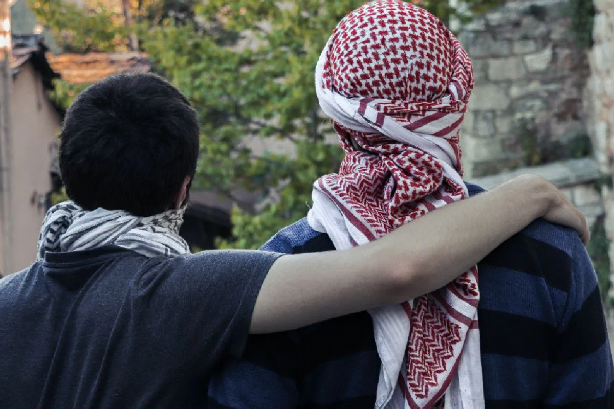 How can I best witness to Muslims?
