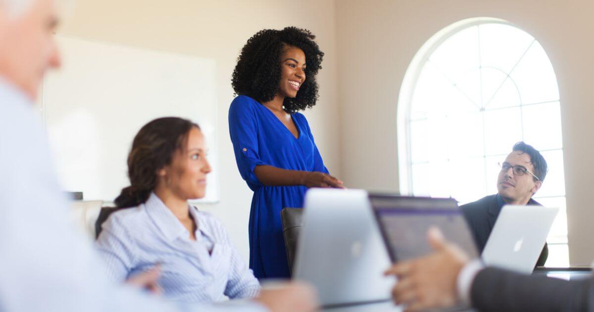 Should a Christian woman work outside the home?