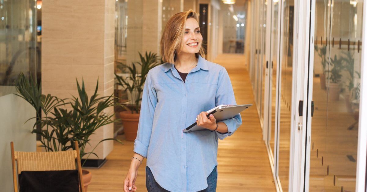 What does the Bible say about what roles women can serve in ministry?